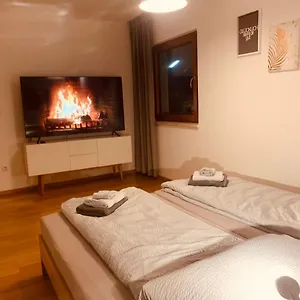 Modern&cozy 2 Wohnung, Balkon, Parkplatz Apartment Salzweg